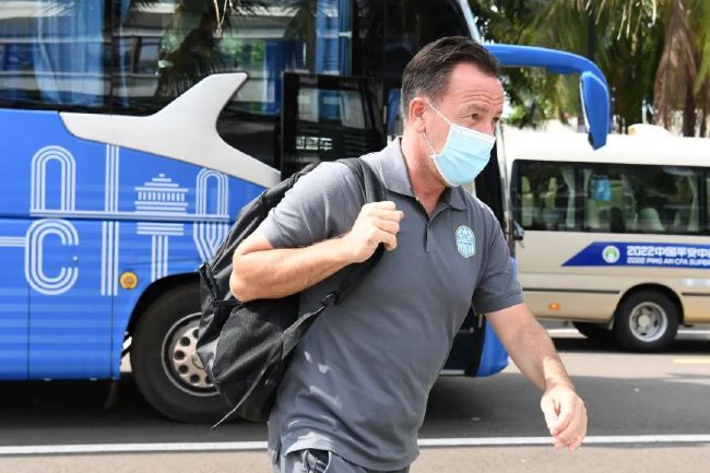 安古伊萨的合同中有价值4500万欧的解约金条款，但仅限于国外俱乐部，考虑到博格巴和法乔利被禁赛，尤文继续在转会市场上寻找新的引援目标。